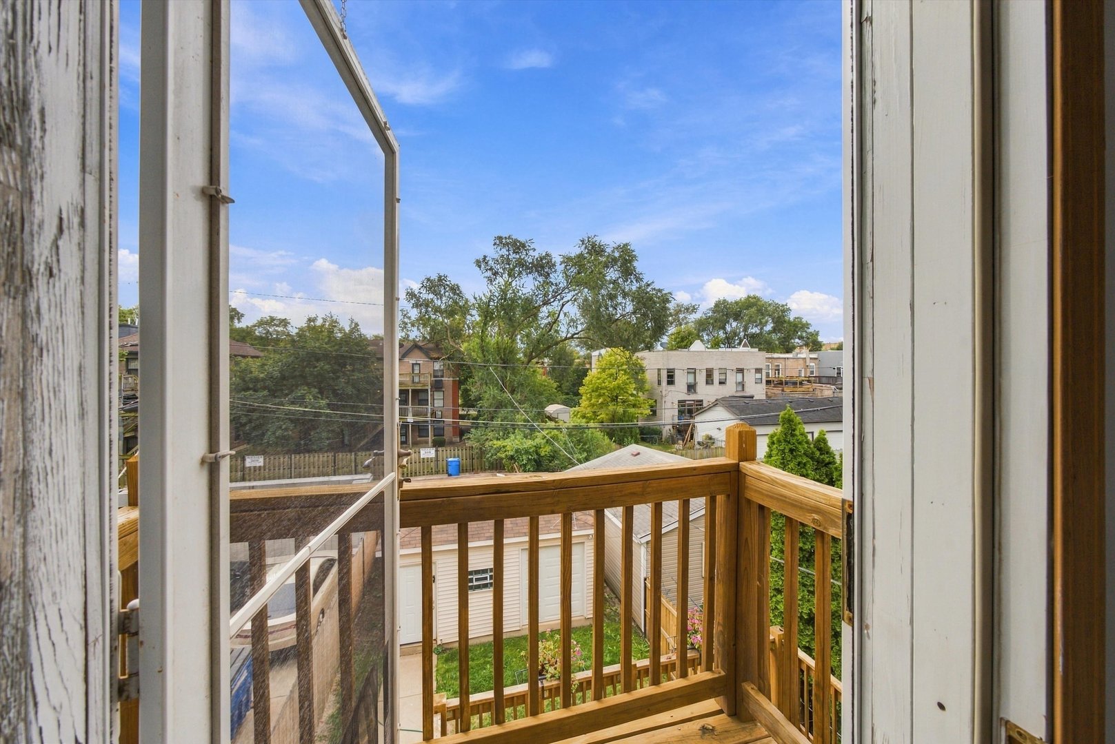 631 E Bowen Avenue Property Photo 18
