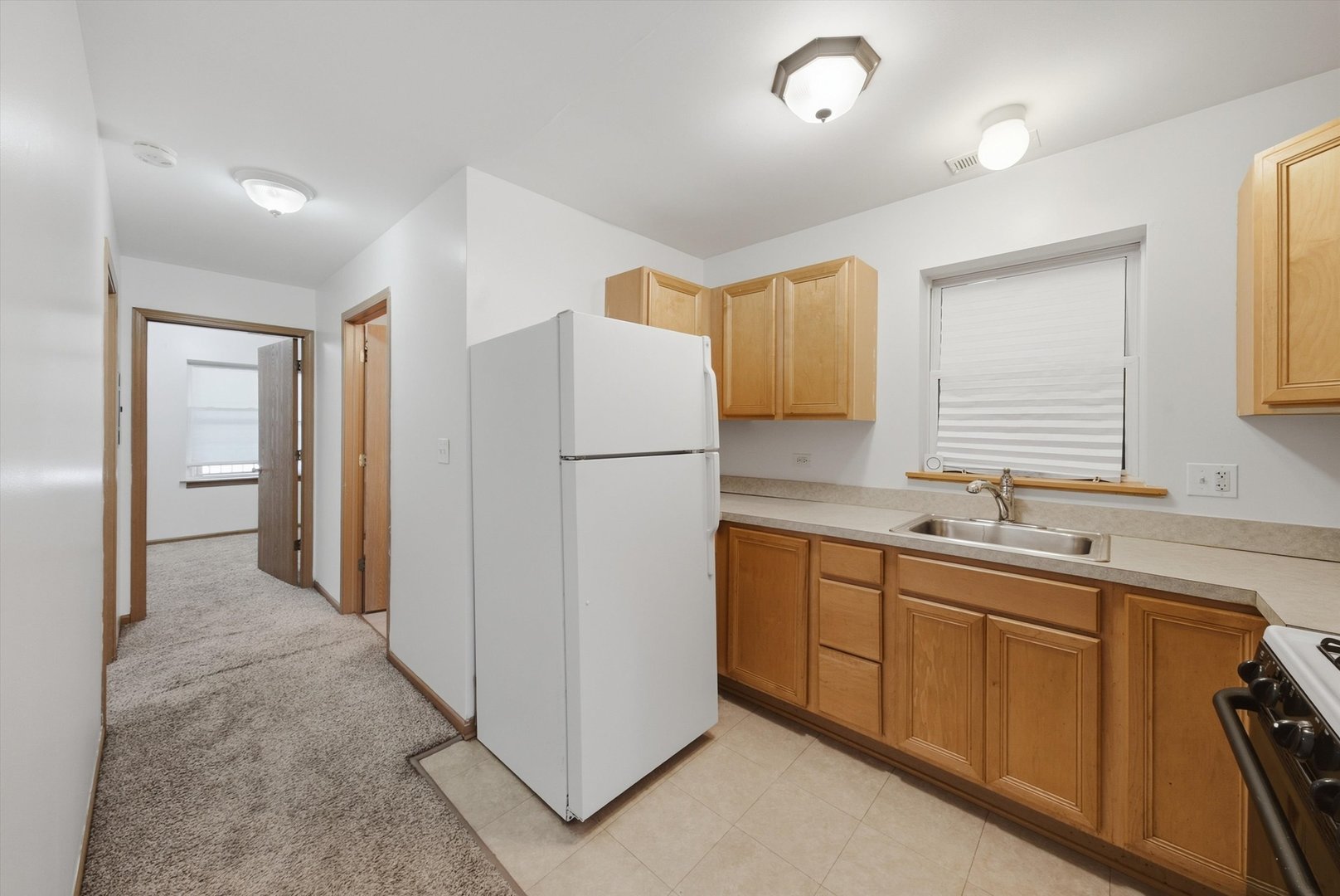 631 E Bowen Avenue Property Photo 26