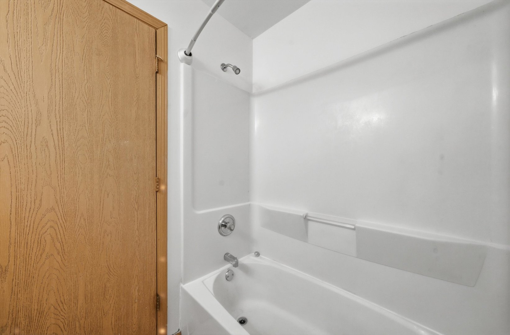 631 E Bowen Avenue Property Photo 28