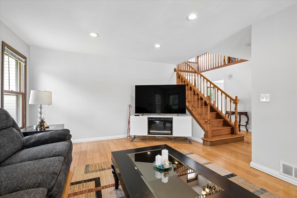 140 N Fiore Parkway Property Photo 12
