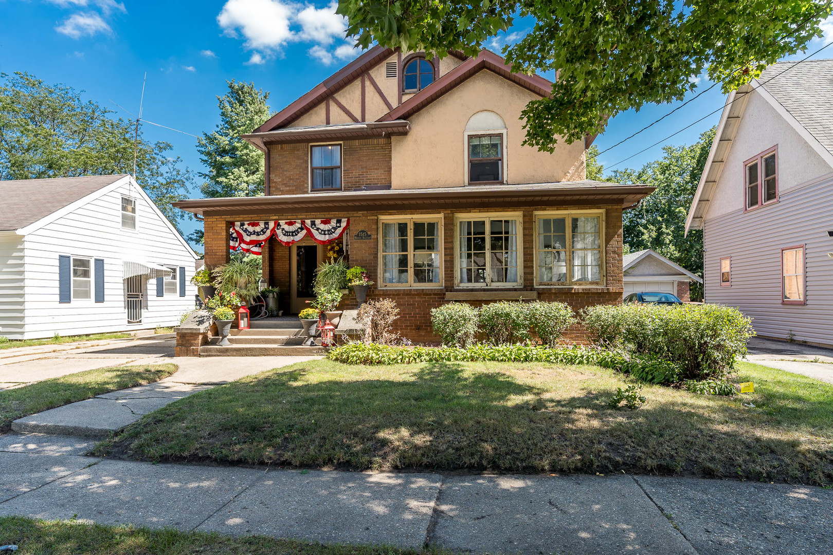 1515 Huffman Boulevard Property Photo 2