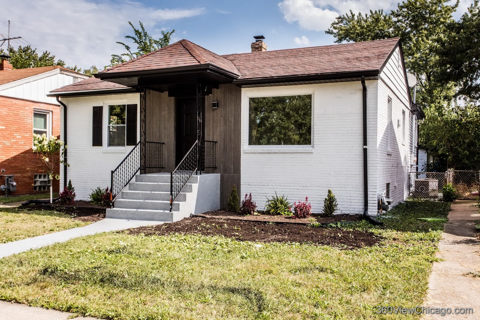 14921 Oakdale Avenue Property Photo 1