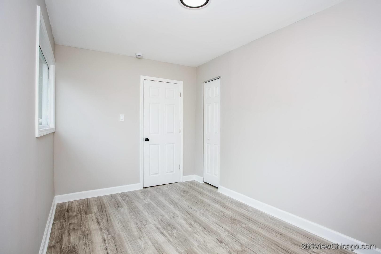 14921 Oakdale Avenue Property Photo 16