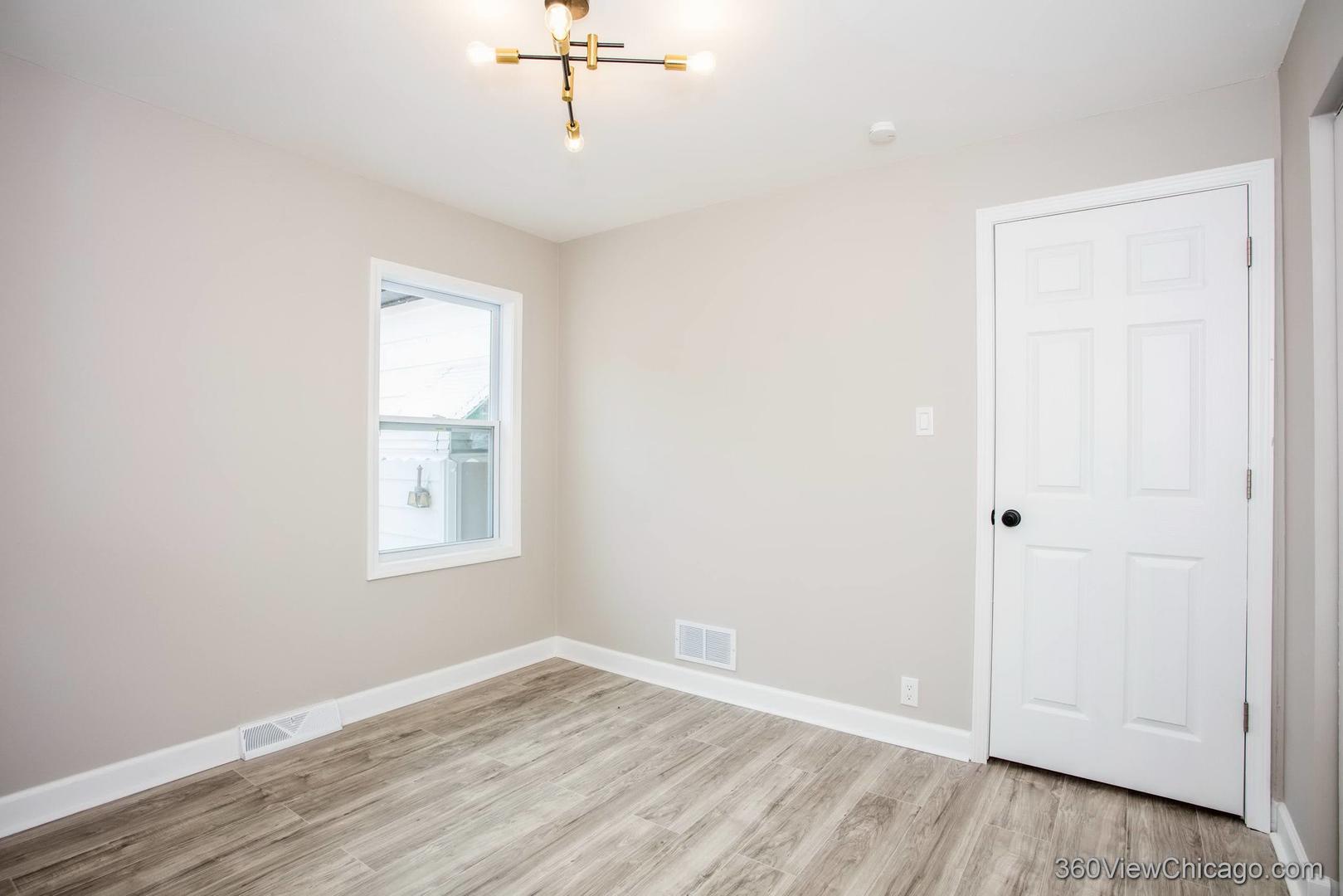 14921 Oakdale Avenue Property Photo 20