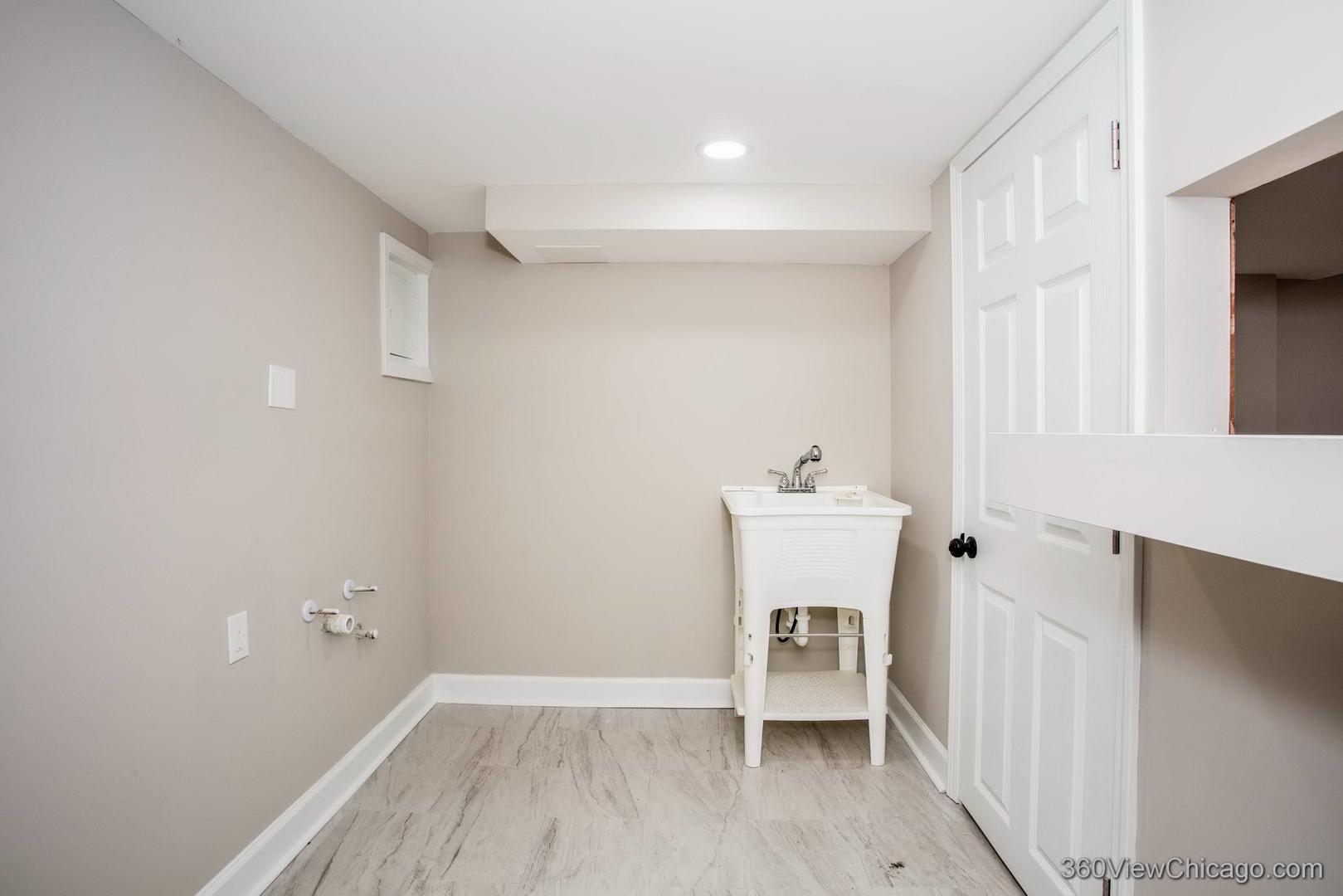 14921 Oakdale Avenue Property Photo 28