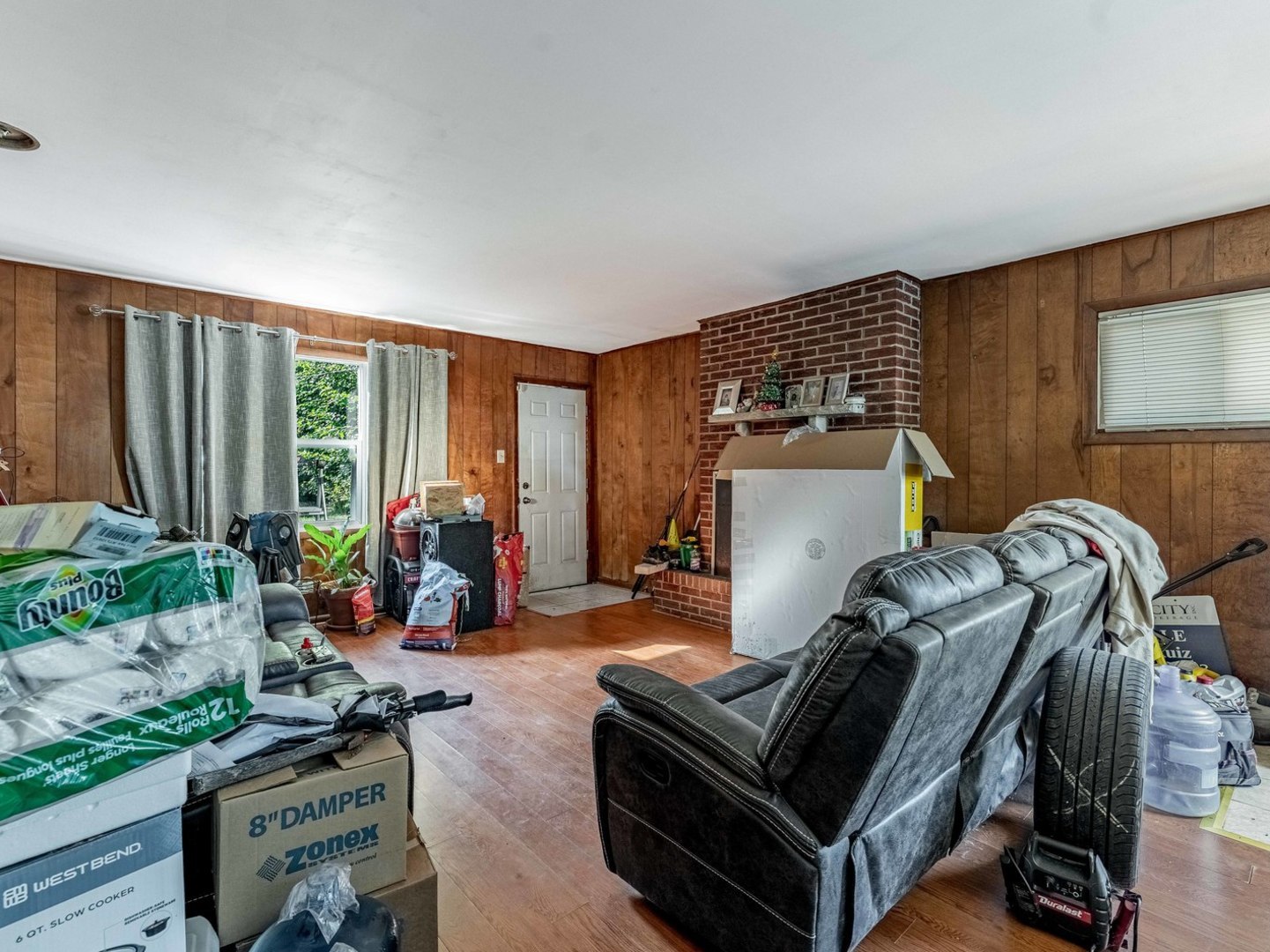 305 Somonauk Street Property Photo 7