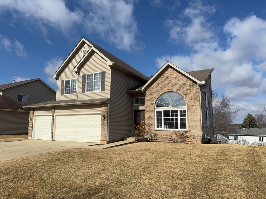 5404 GLENBROOK Trail Property Photo 1