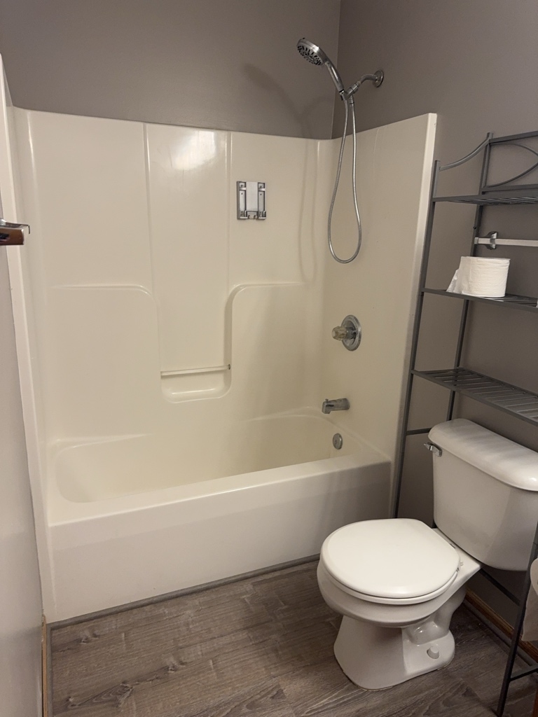 5404 Glenbrook Trail Property Photo 25