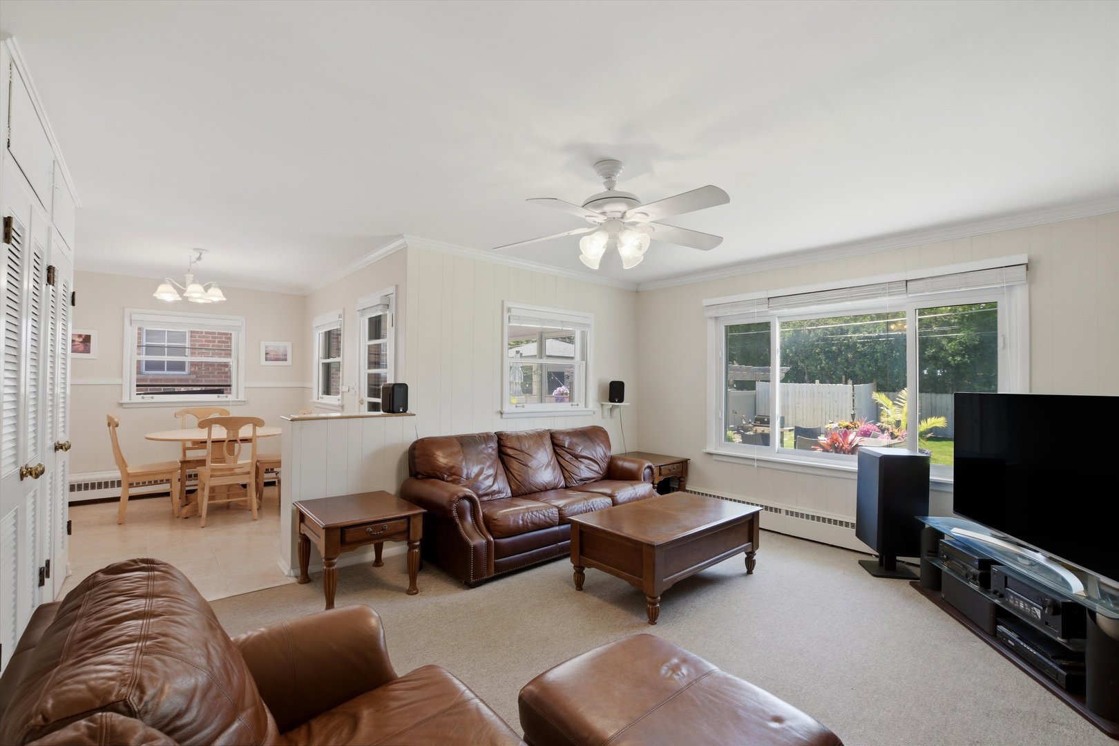 204 S Home Avenue Property Photo 8