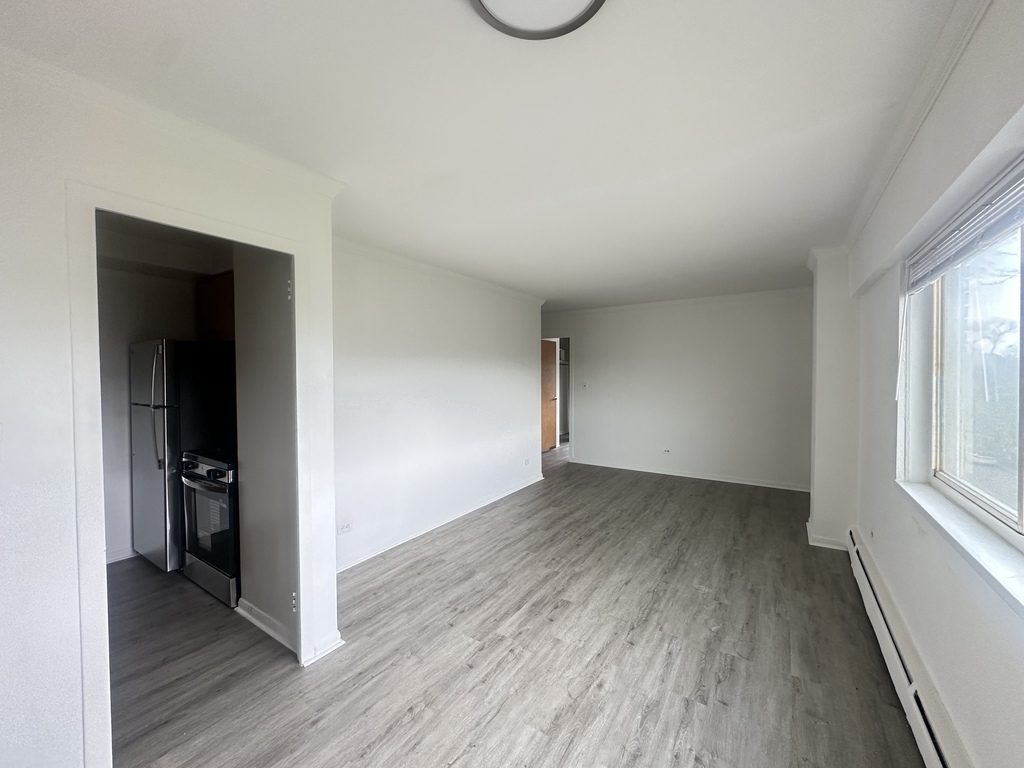 1400 Chicago Avenue 703 Property Photo 9
