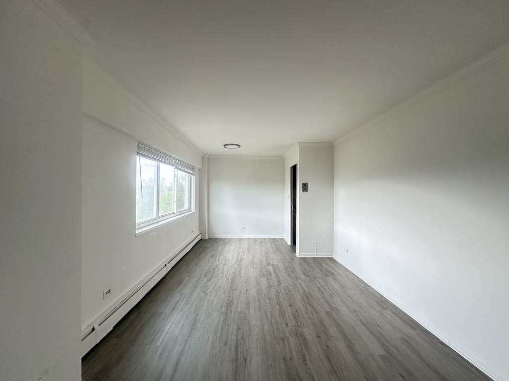 1400 Chicago Avenue 703 Property Photo 13