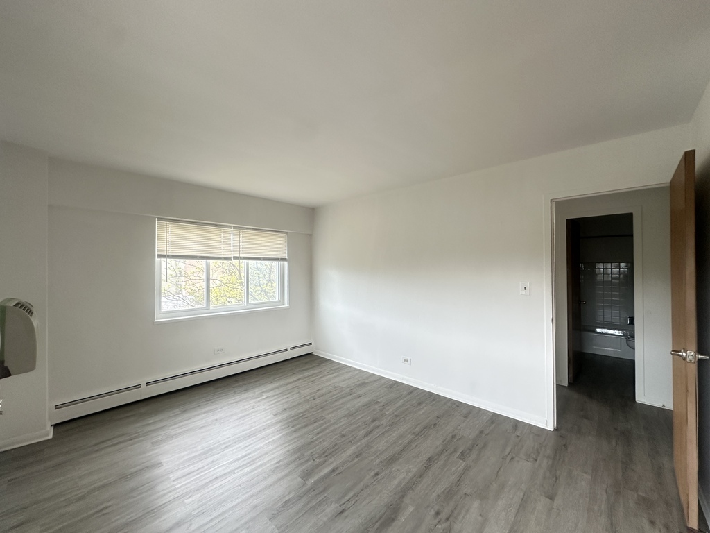 1400 Chicago Avenue 703 Property Photo 18