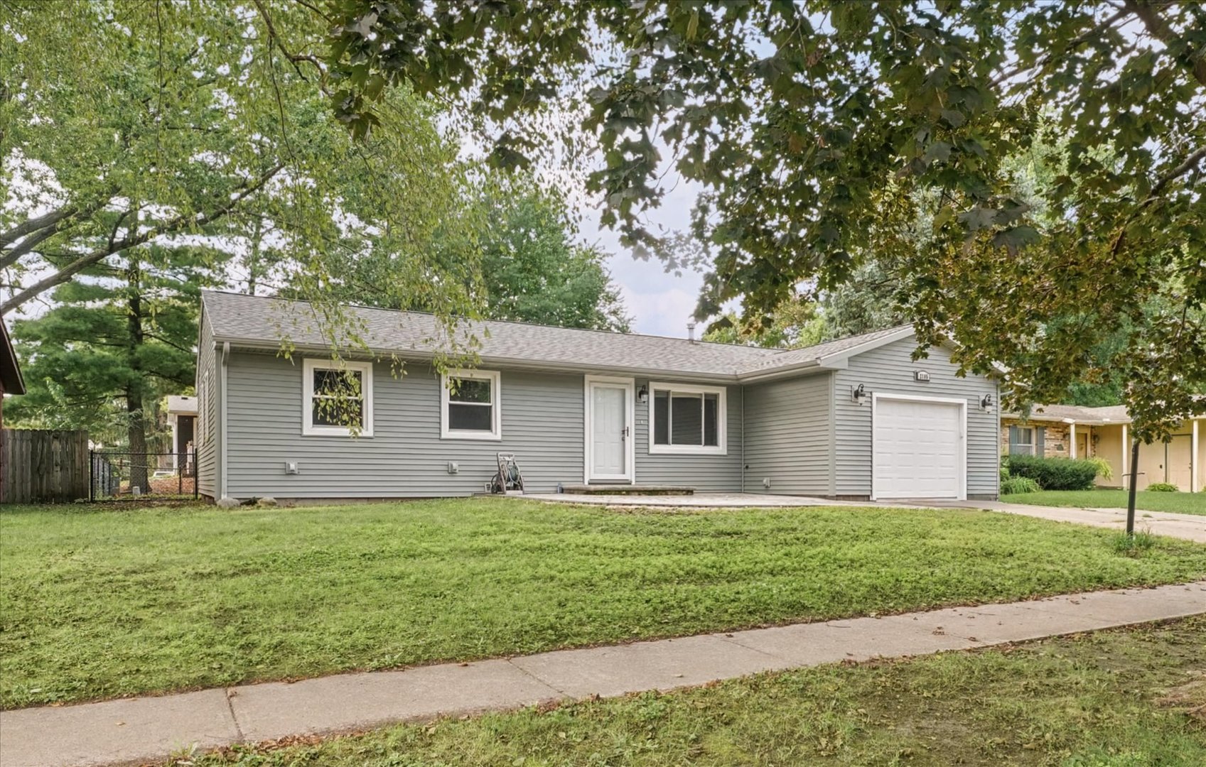 2105 Blackthorn Drive Property Photo 1