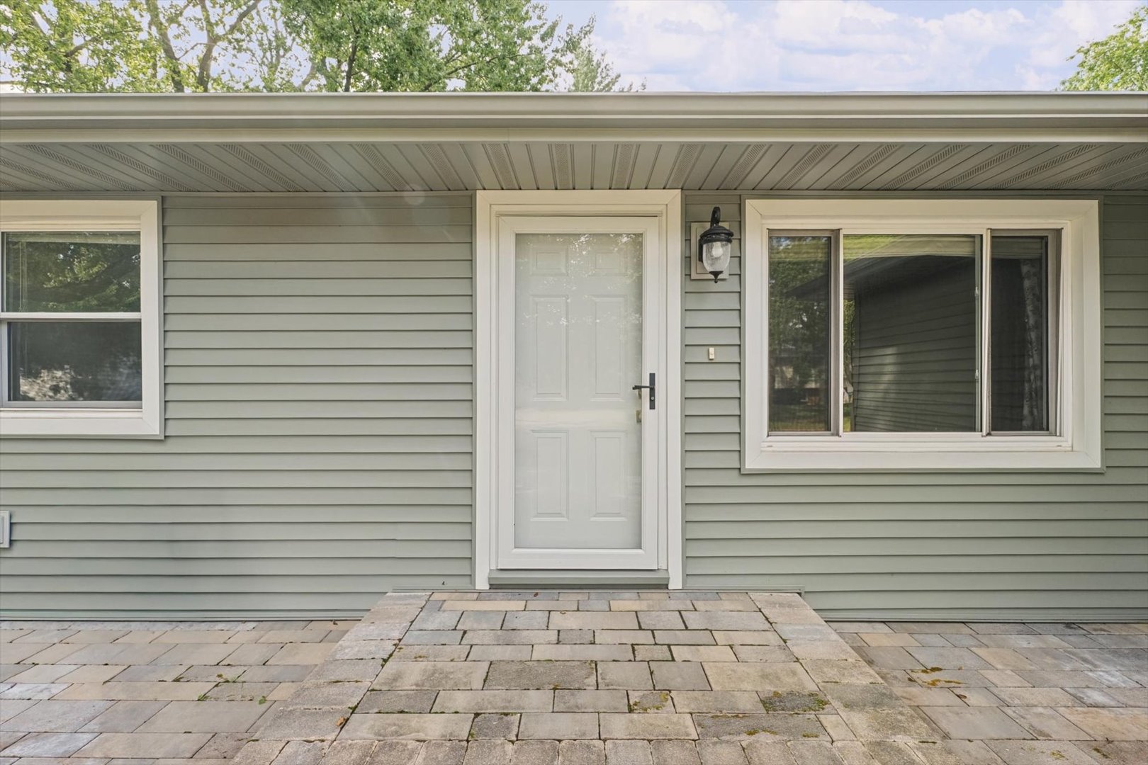 2105 Blackthorn Drive Property Photo 5