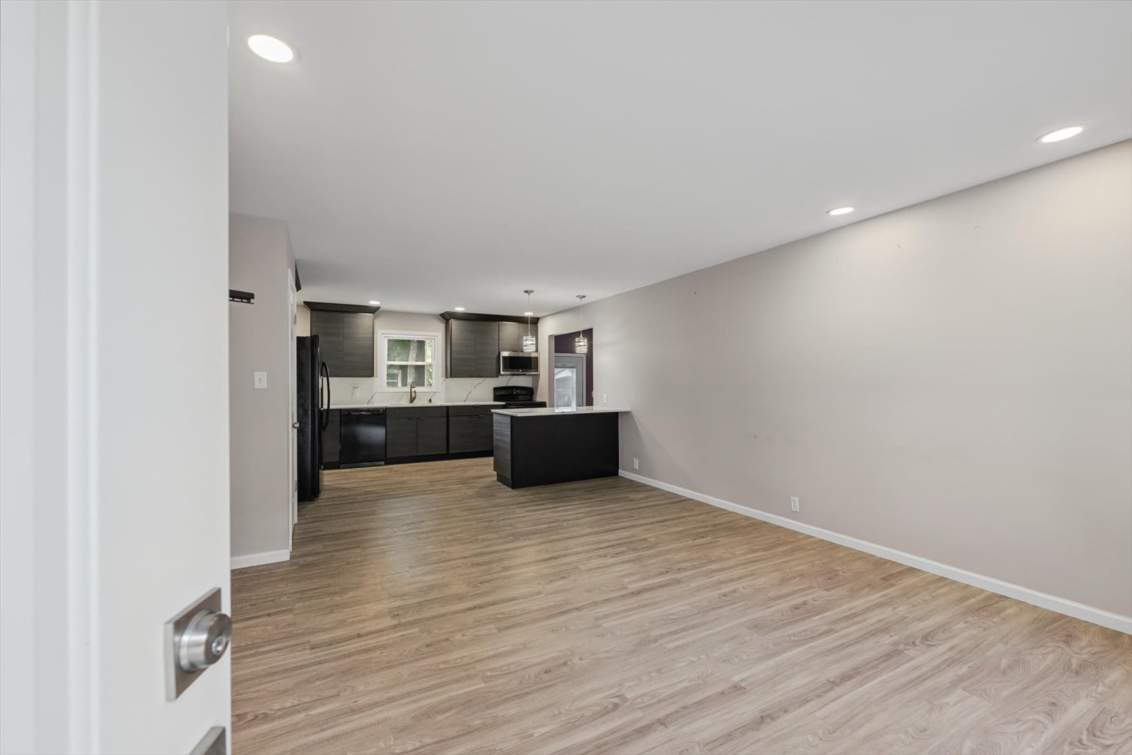 2105 Blackthorn Drive Property Photo 6