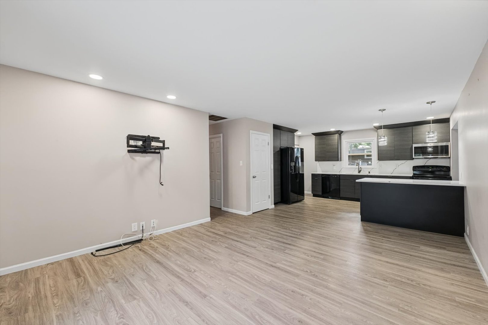 2105 Blackthorn Drive Property Photo 7