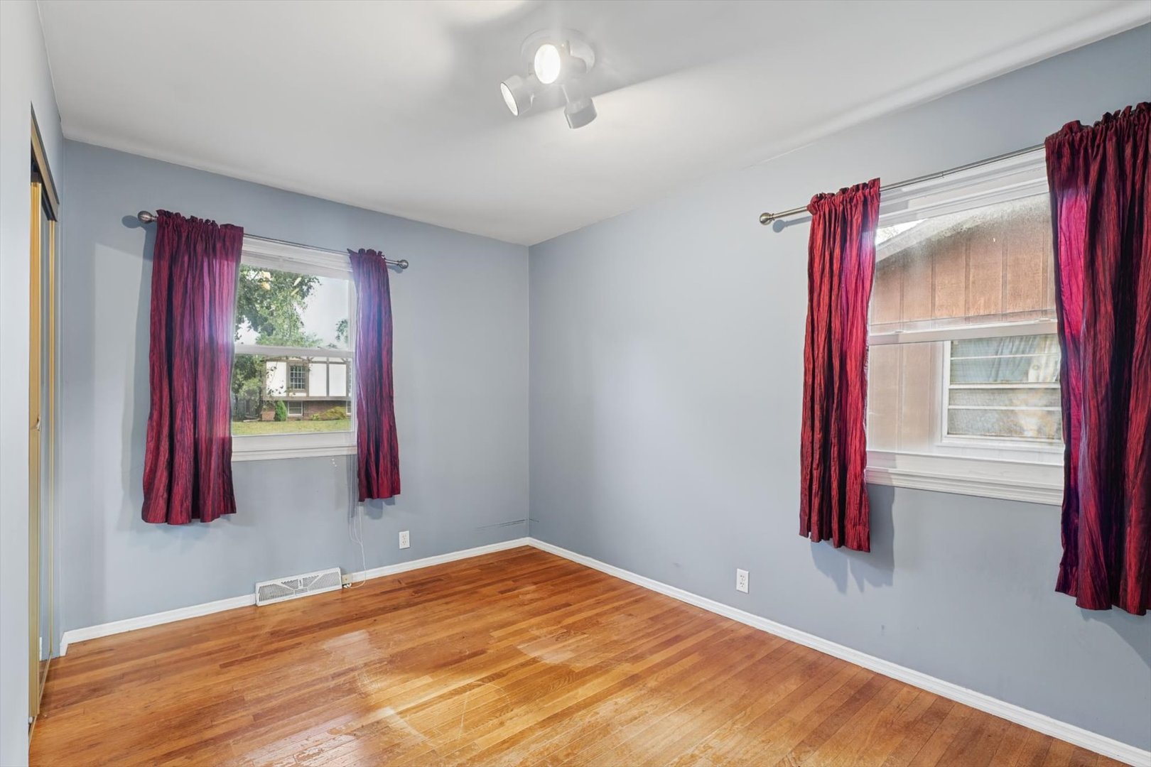 2105 Blackthorn Drive Property Photo 24