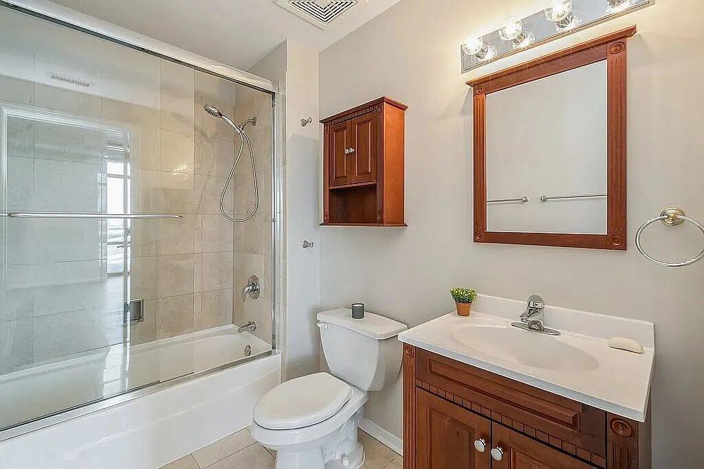 212 E Cullerton Street 1204 Property Photo 6