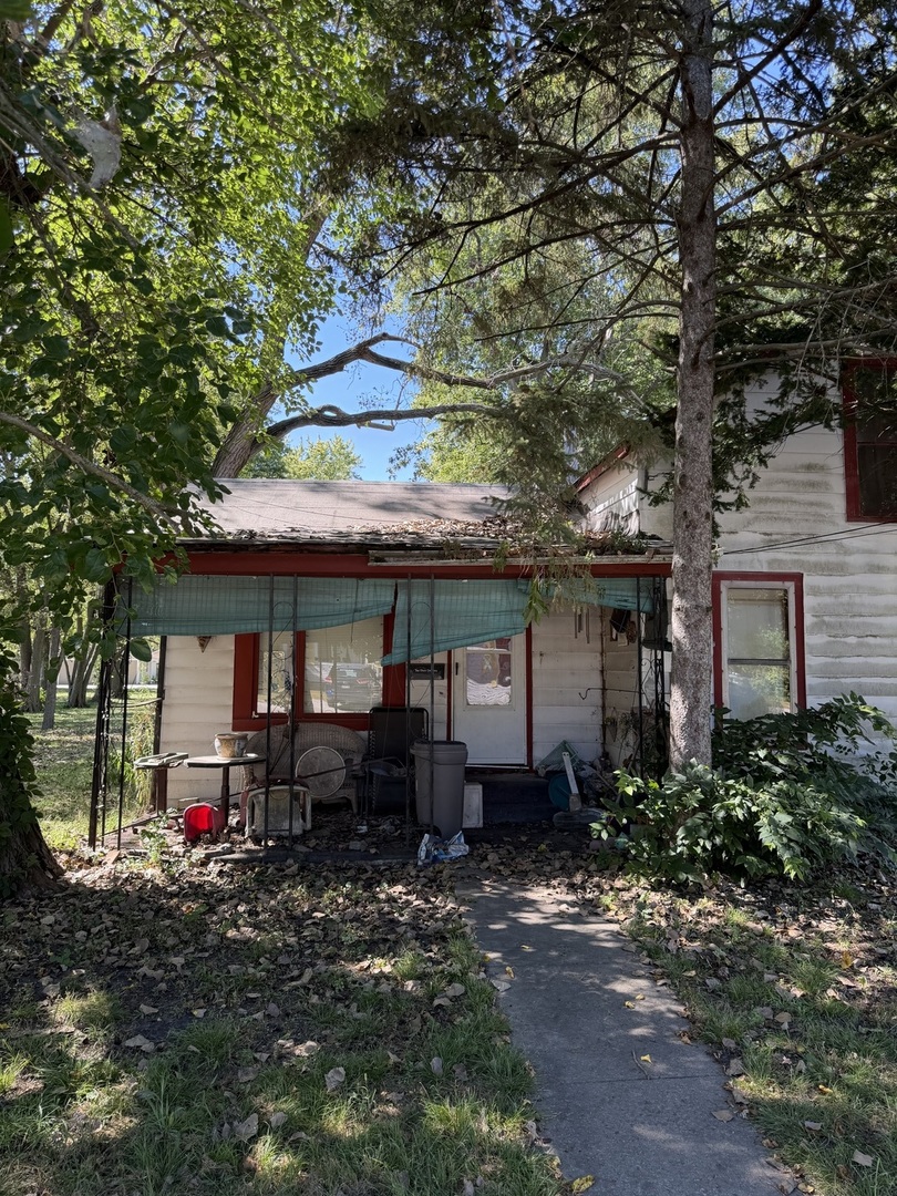 522 N School Street Property Photo 1