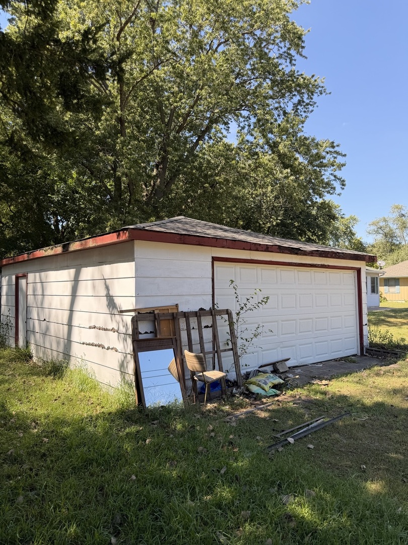 522 N School Street Property Photo 3