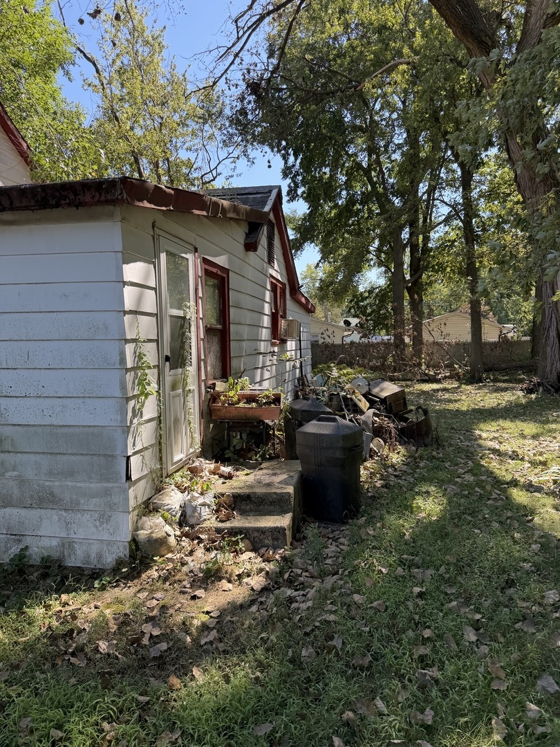 522 N School Street Property Photo 5
