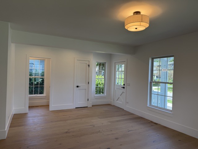 320 Morton Street Property Photo 7