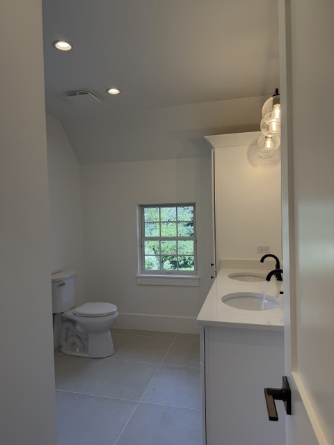 320 Morton Street Property Photo 8