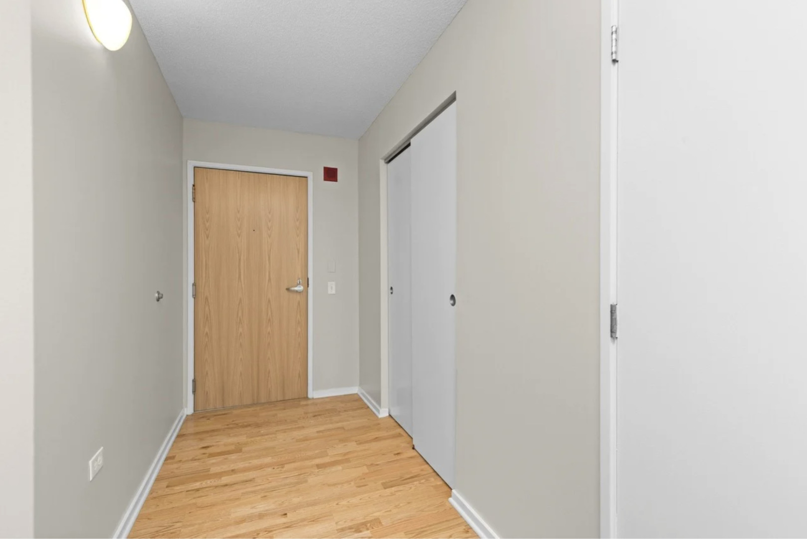 9715 Woods Drive 510 Property Photo 6