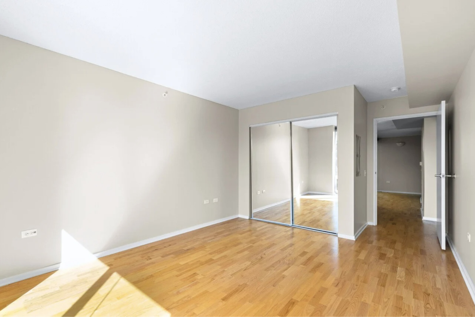 9715 Woods Drive 510 Property Photo 18