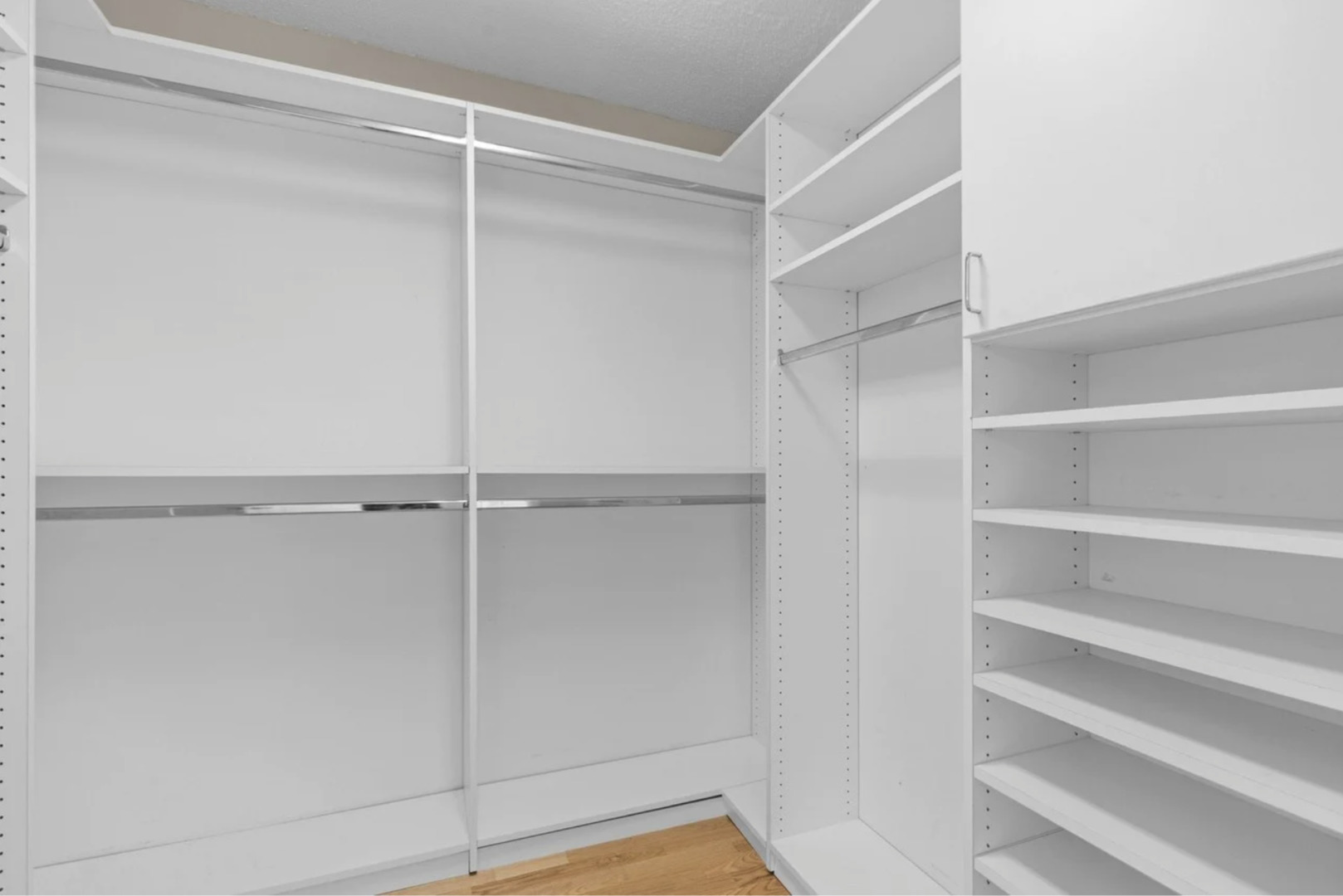 9715 Woods Drive 510 Property Photo 21