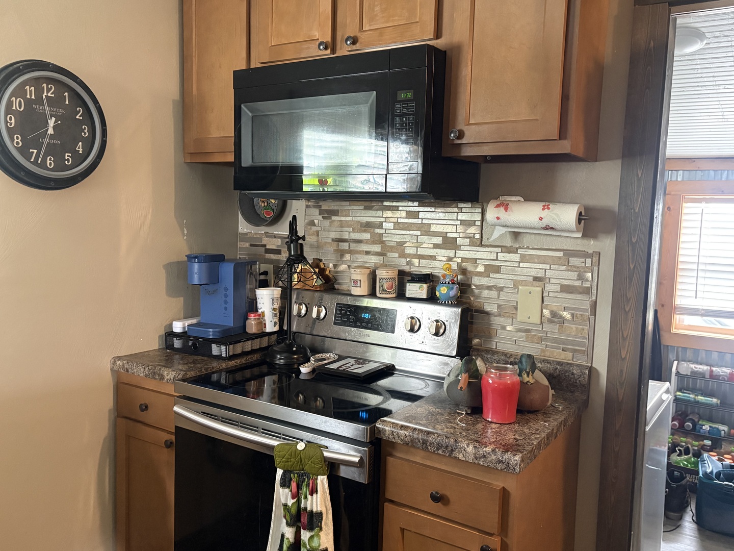 207 W Sylvia Avenue Property Photo 15