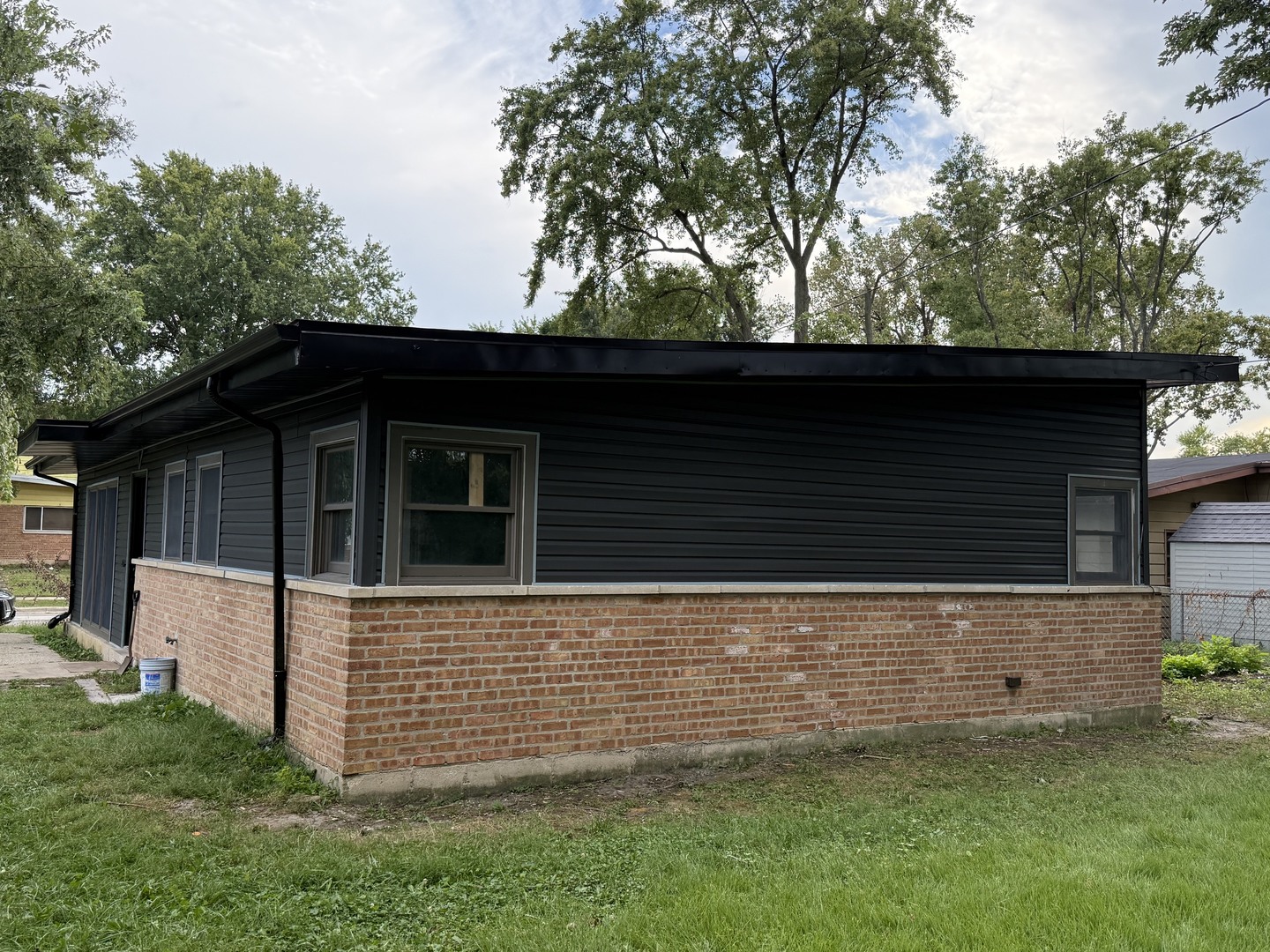 320 Sioux Street Property Photo 4