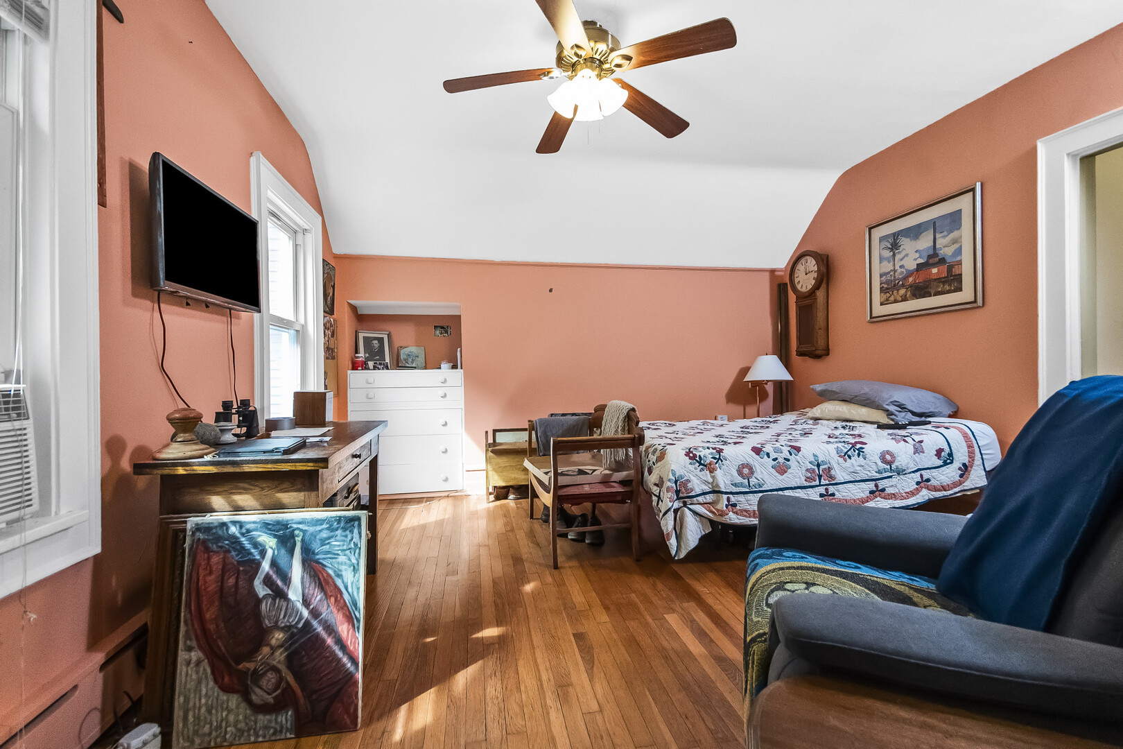 1624 Spencer Avenue Property Photo 9