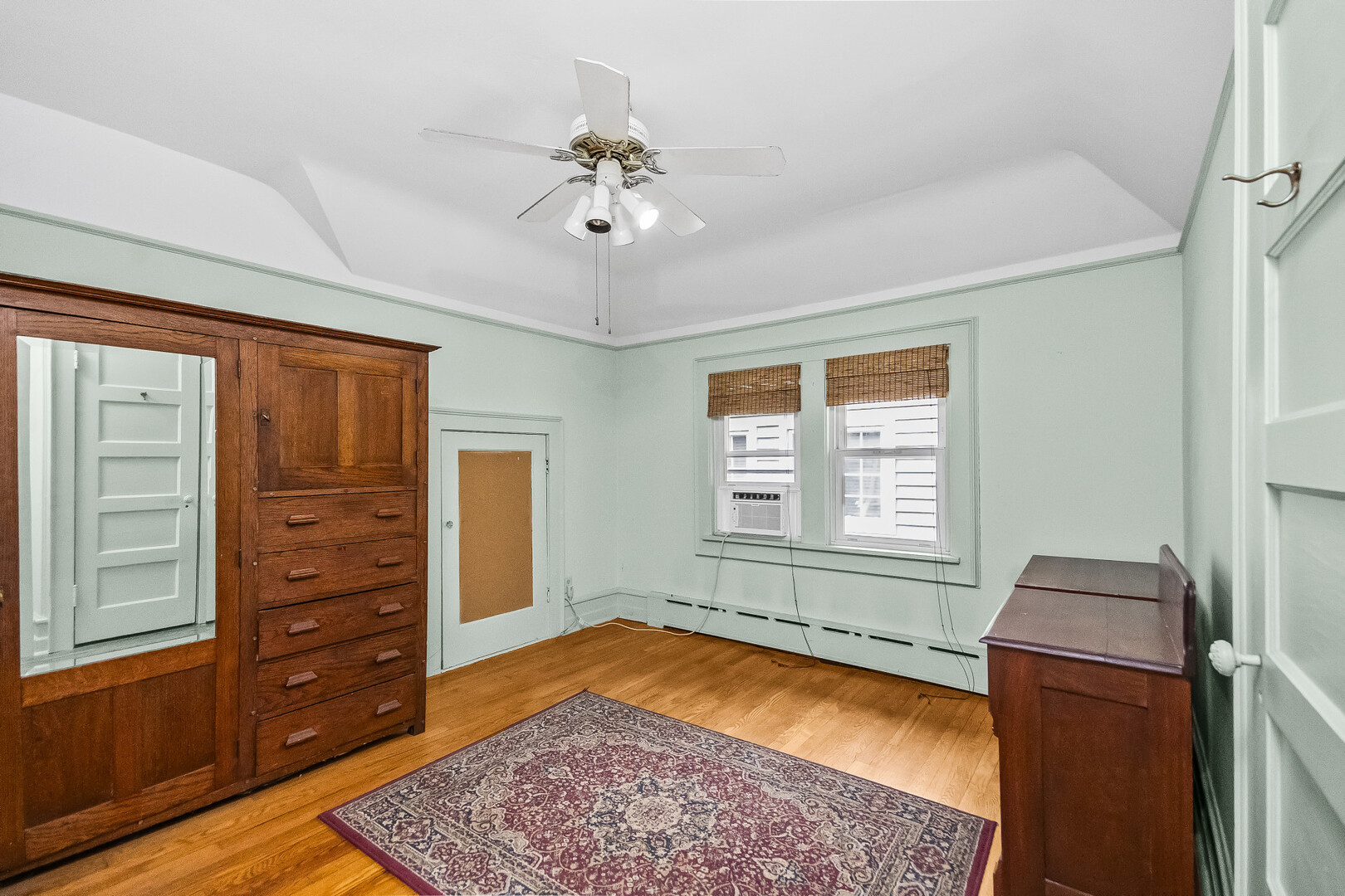 1624 Spencer Avenue Property Photo 11