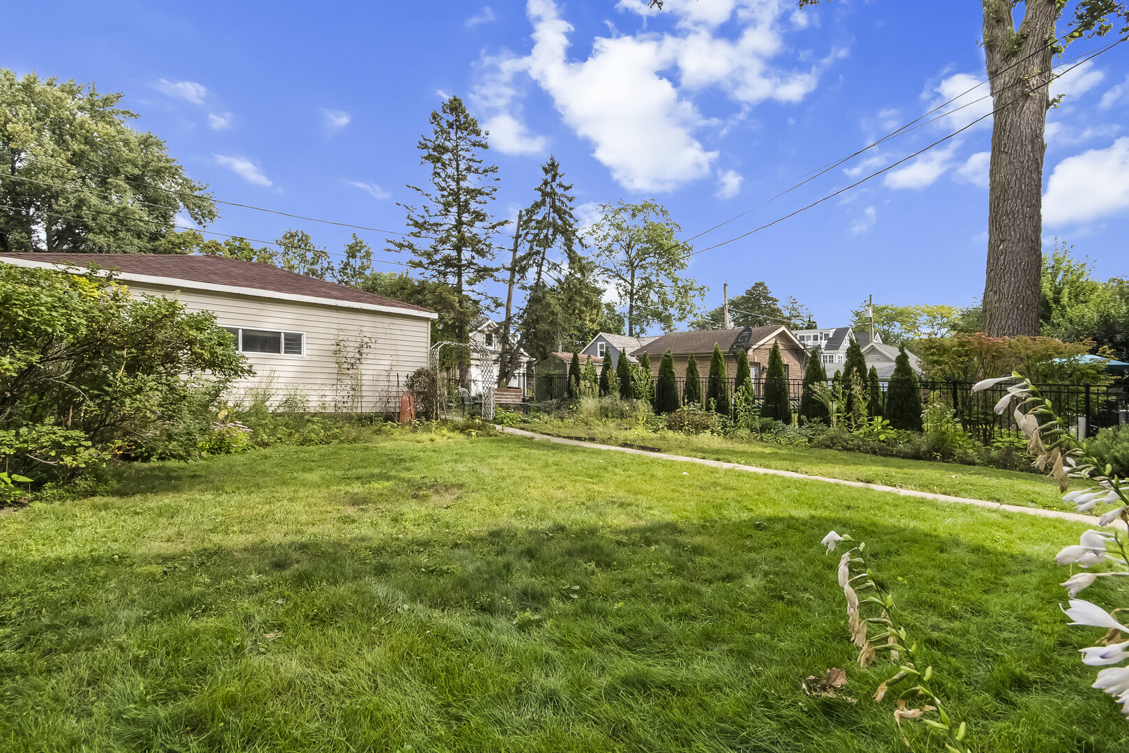 1624 Spencer Avenue Property Photo 14