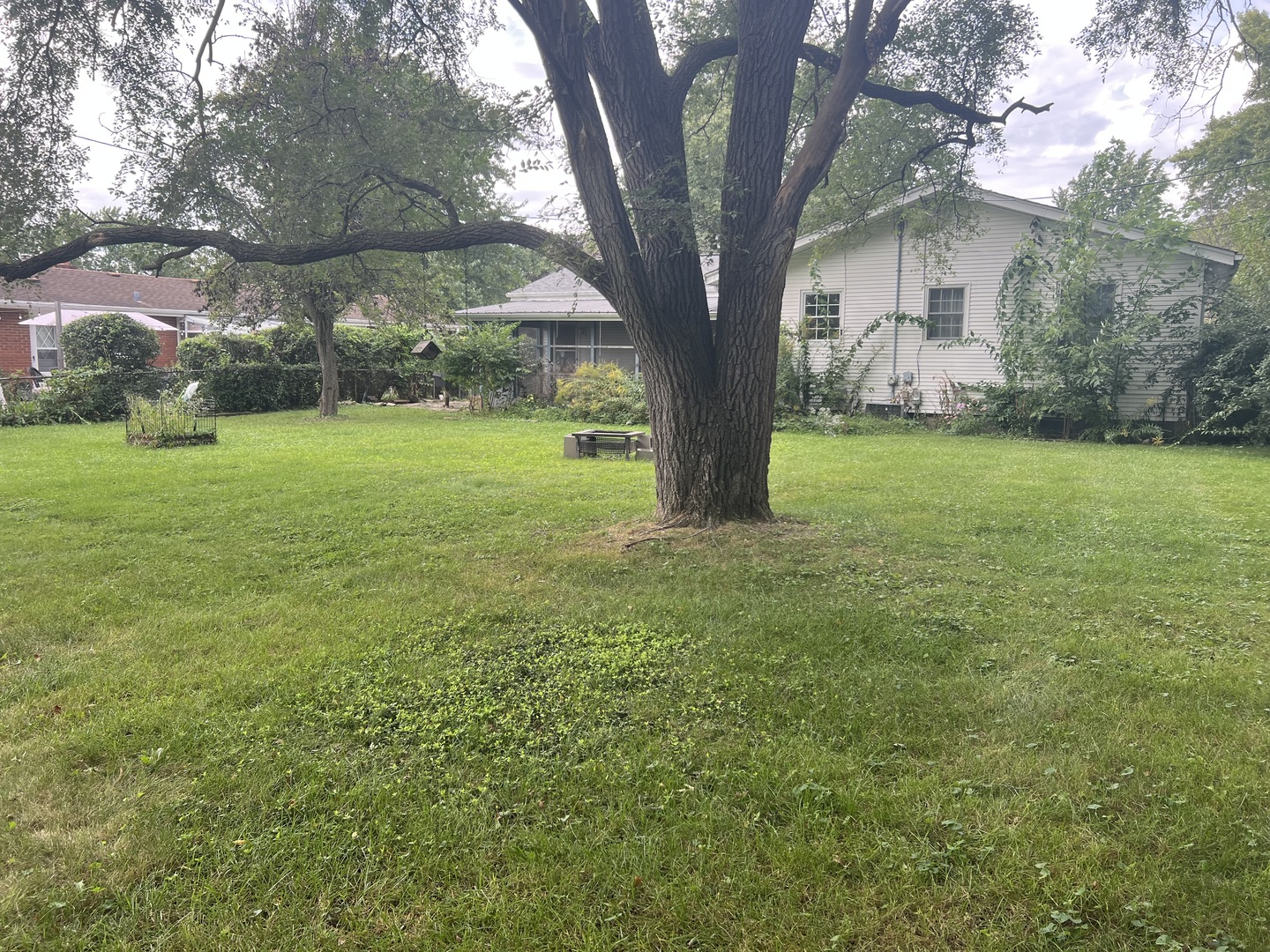 214 April Lane Property Photo 3