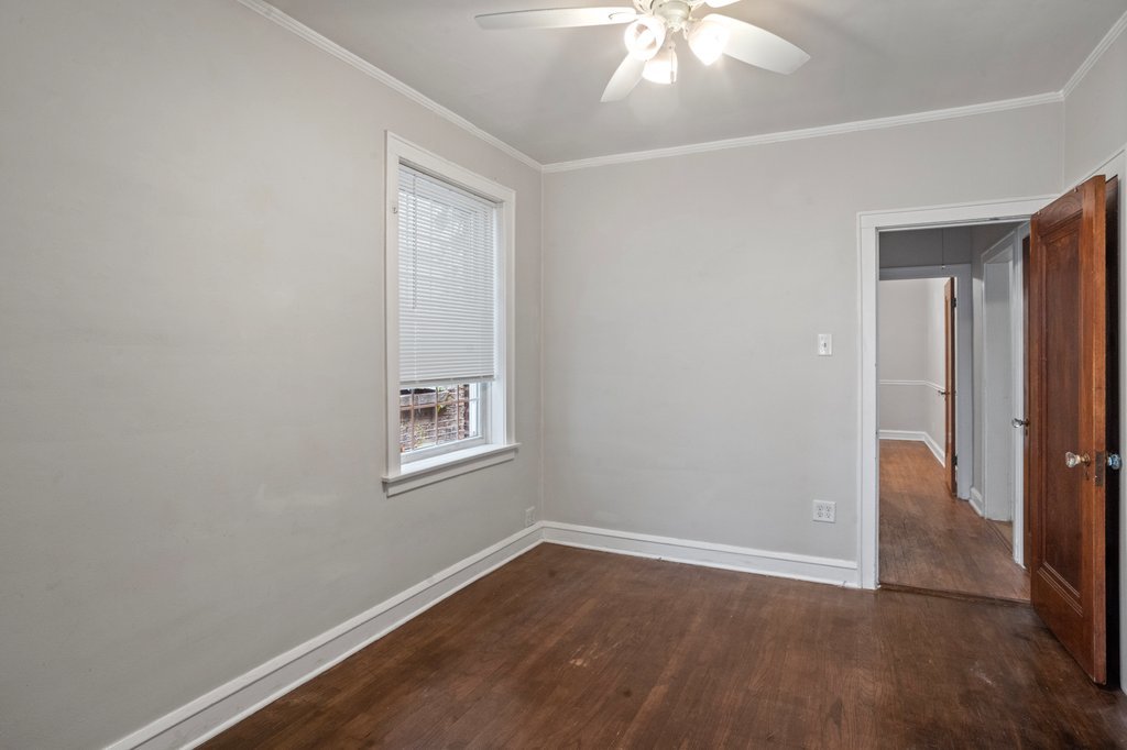 1240 S Maple Avenue Property Photo 30