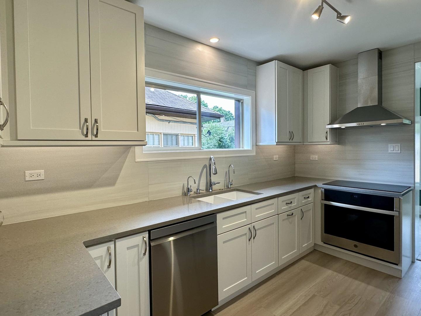 2638 Central Park Avenue Property Photo 15