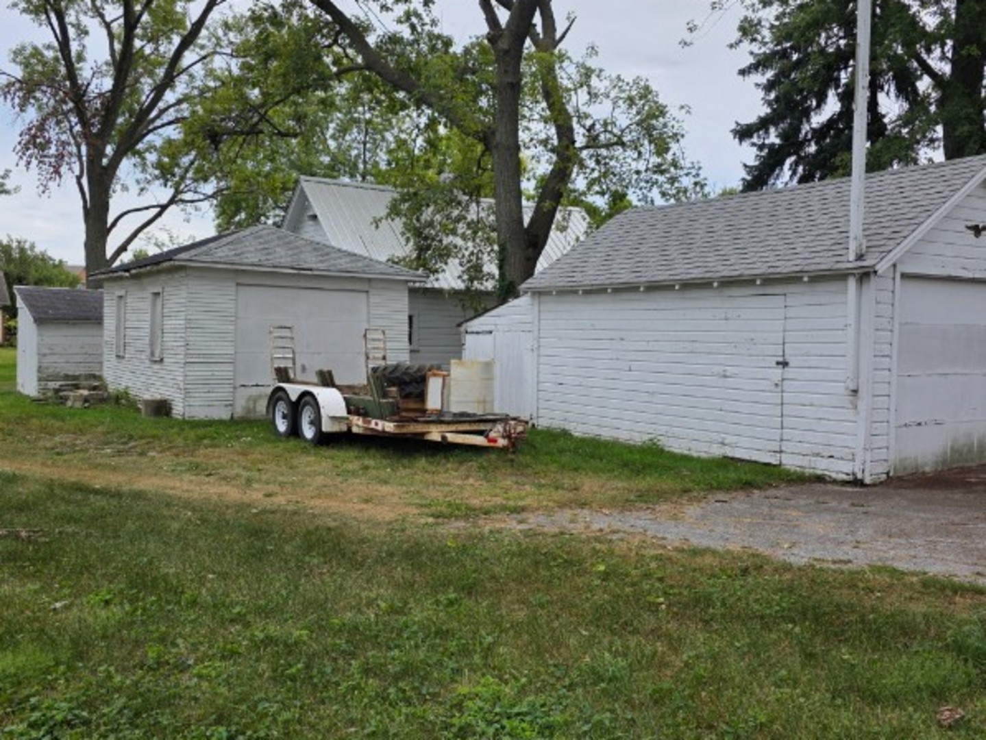 6731 183rd Street Property Photo 3