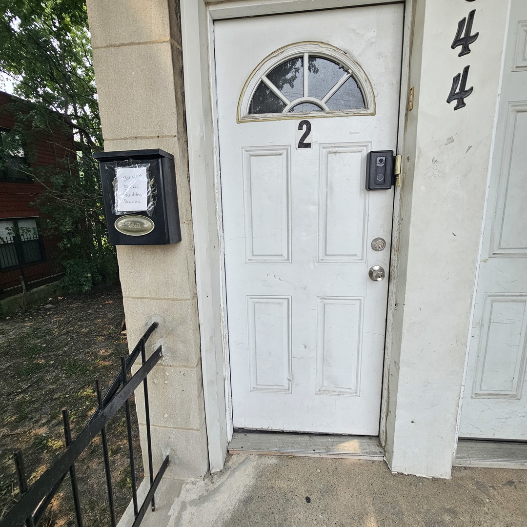 644 N Albany Avenue Property Photo 24
