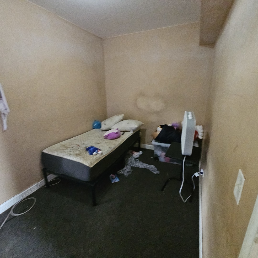 644 N Albany Avenue Property Photo 32