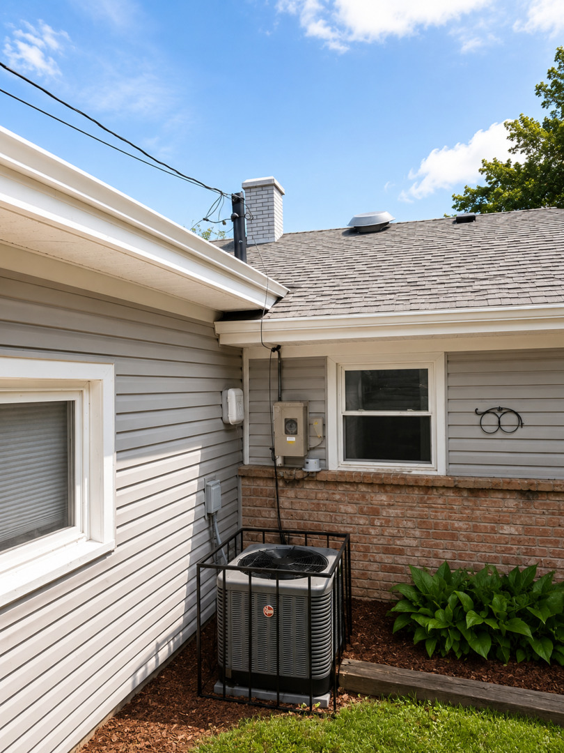439 Niagara Street Property Photo 1