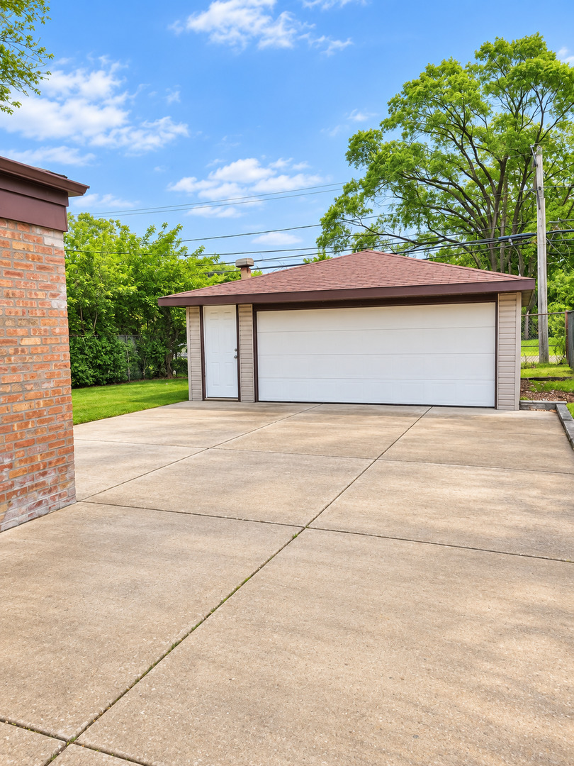 12409 44th Court Property Photo 7