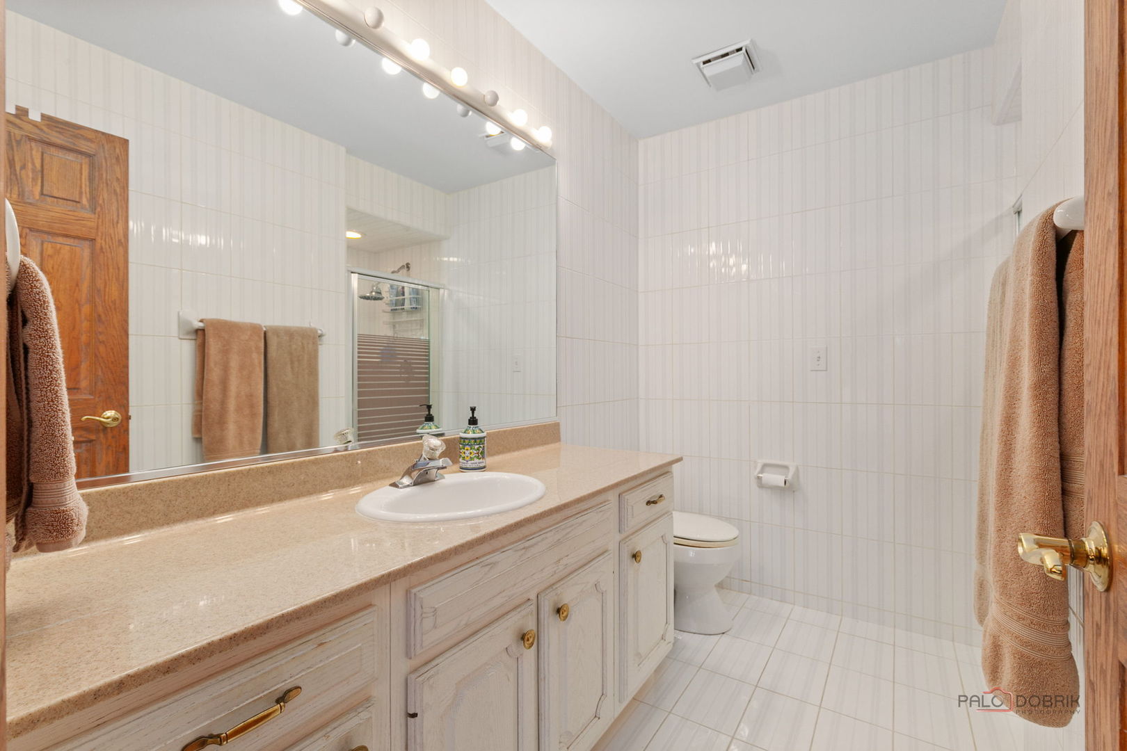 1130 New Trier Court Property Photo 30