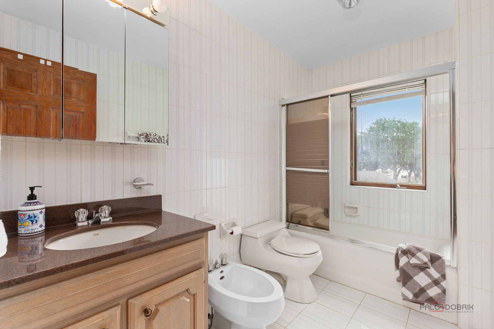 1130 New Trier Court Property Photo 32