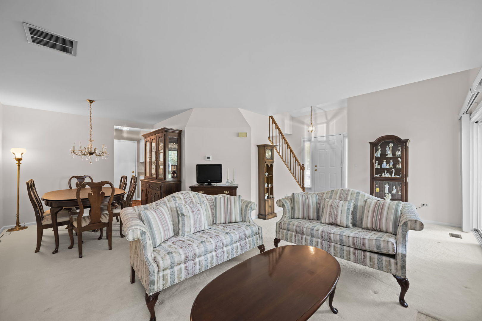 2017 N Charter Point Drive Property Photo 4