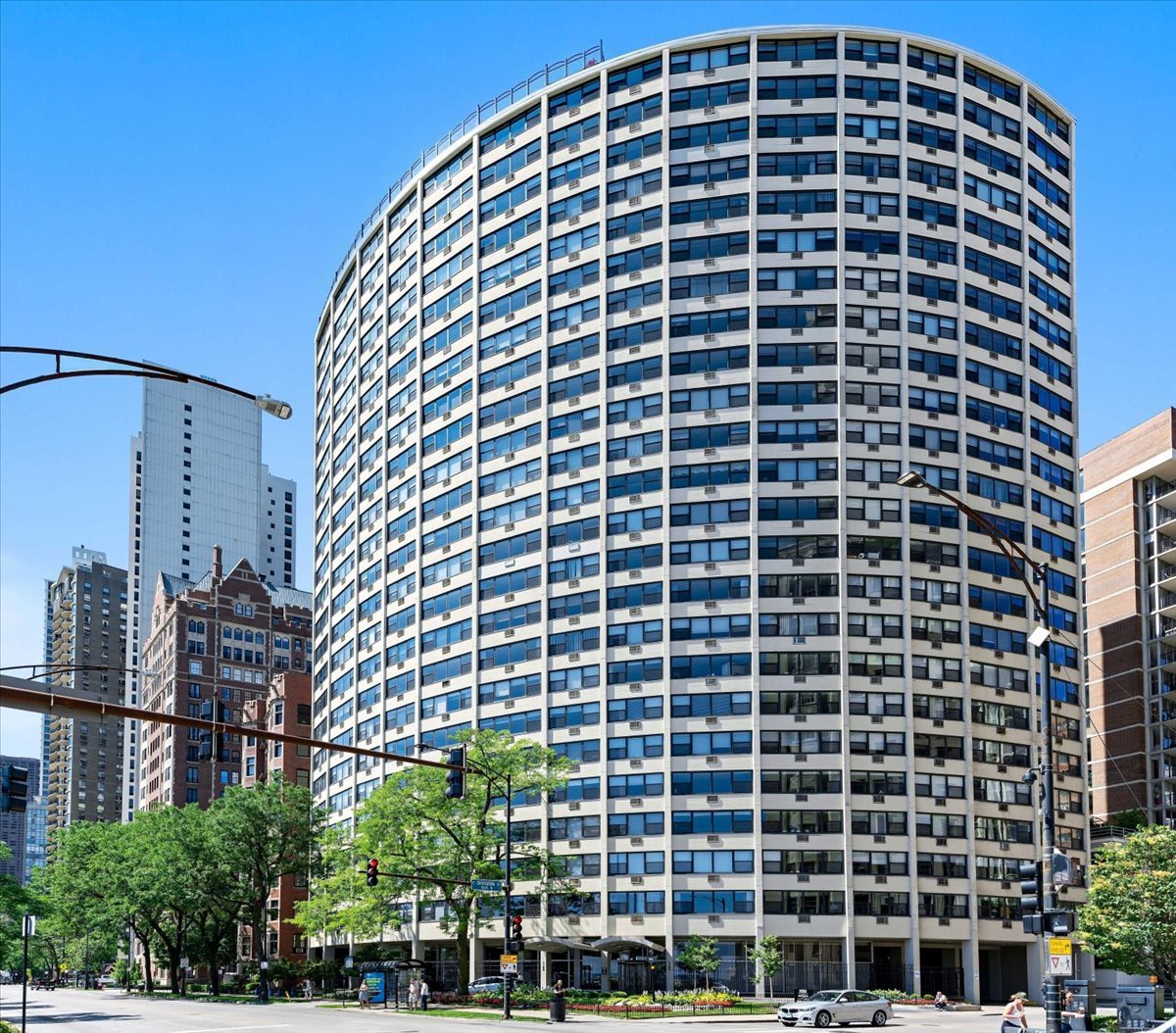 1150 N Lake Shore Drive 14K Property Photo 1