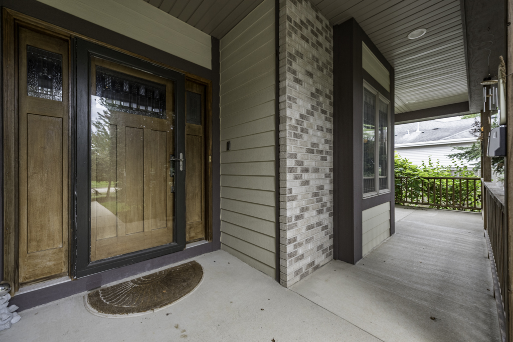 3748 Creekside Court Property Photo 3