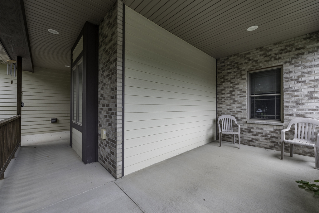 3748 Creekside Court Property Photo 4