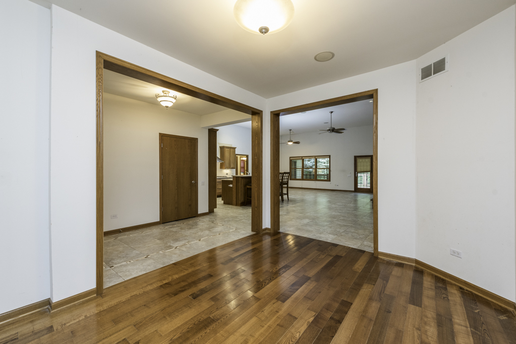 3748 Creekside Court Property Photo 8